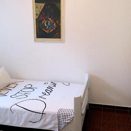 Apartment Art House